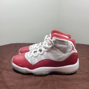 Nike Air Jordan 11 Retro Cherry Womens Size 6 Athletic Shoes Sneakers 378038-116